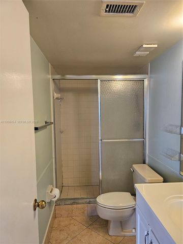 114 Lake Emerald Drive 409, Oakland Park, FL 33309