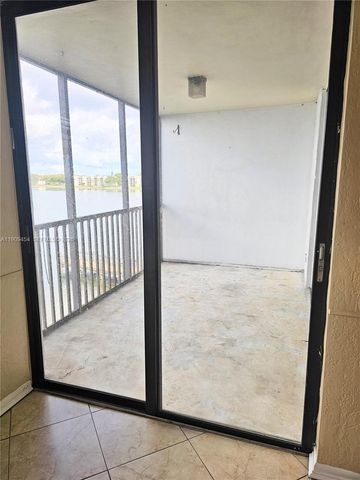 114 Lake Emerald Drive 409, Oakland Park, FL 33309