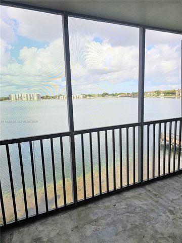 114 Lake Emerald Drive 409, Oakland Park, FL 33309