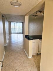 114 Lake Emerald Drive 409, Oakland Park, FL 33309