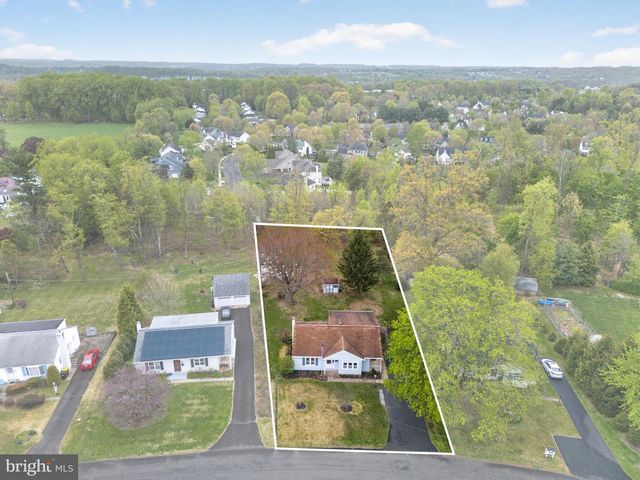 747 N CHUBB DR, Doylestown, PA 18901