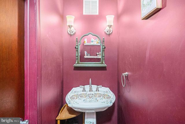 7710 QUEEN ST, Glenside, PA 19038