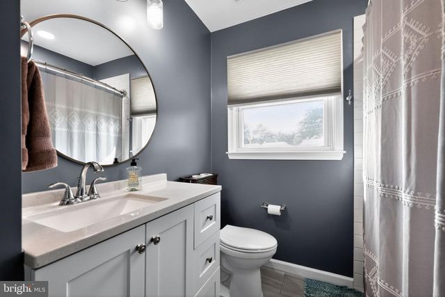 40 N ROSE LN, West Berlin, NJ 08091