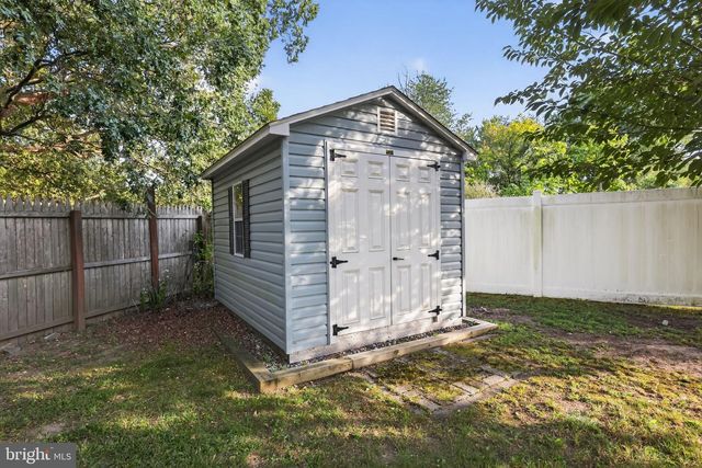 40 N ROSE LN, West Berlin, NJ 08091