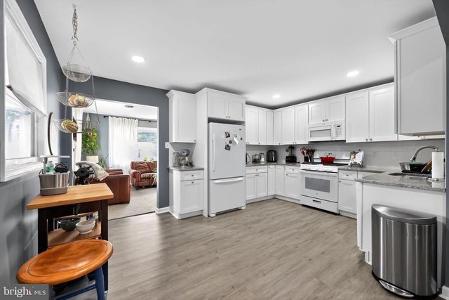 40 N ROSE LN, West Berlin, NJ 08091