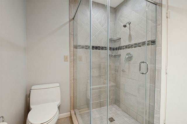 5725 Trails Edge Court, Arlington, TX 76017