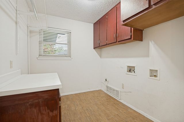 5725 Trails Edge Court, Arlington, TX 76017