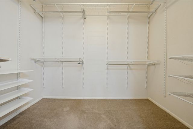 5725 Trails Edge Court, Arlington, TX 76017
