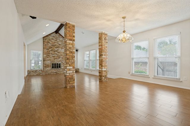 5725 Trails Edge Court, Arlington, TX 76017