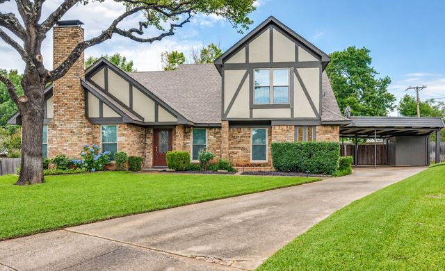 5725 Trails Edge Court, Arlington, TX 76017