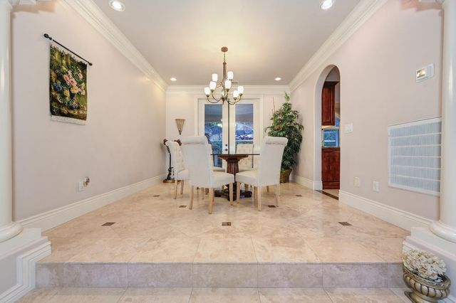 314 Canyon Falls Dr, Folsom, CA 95630