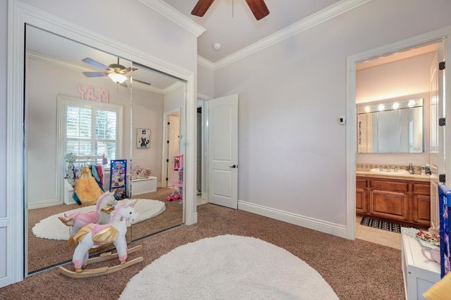 314 Canyon Falls Dr, Folsom, CA 95630