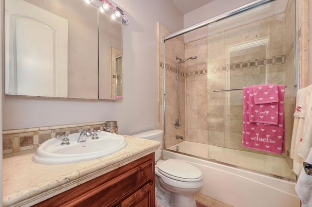 314 Canyon Falls Dr, Folsom, CA 95630