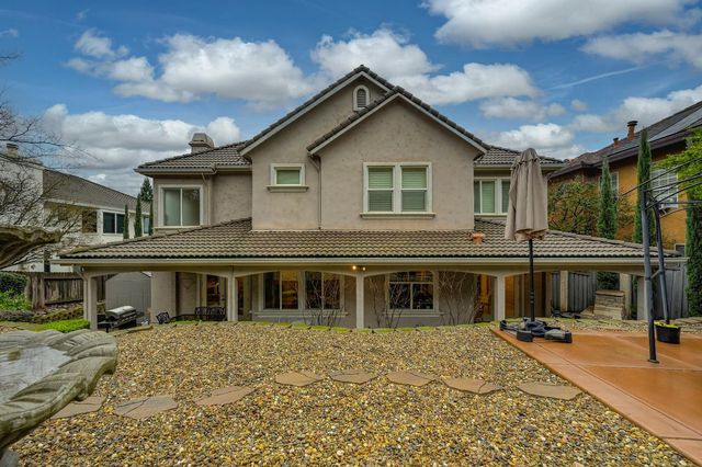 314 Canyon Falls Dr, Folsom, CA 95630
