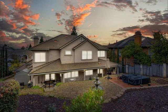 314 Canyon Falls Dr, Folsom, CA 95630