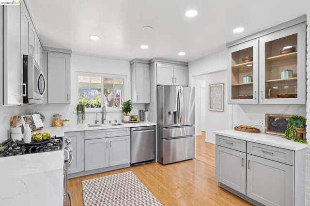 3994 Newcastle Rd, Concord, CA 94519