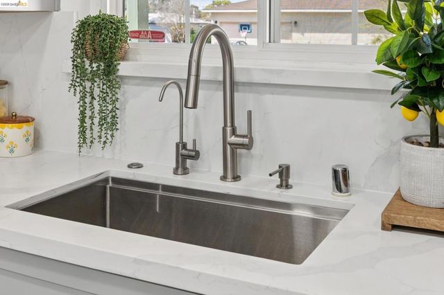 3994 Newcastle Rd, Concord, CA 94519