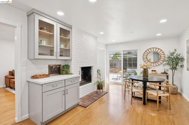 3994 Newcastle Rd, Concord, CA 94519