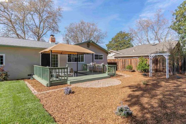 3994 Newcastle Rd, Concord, CA 94519