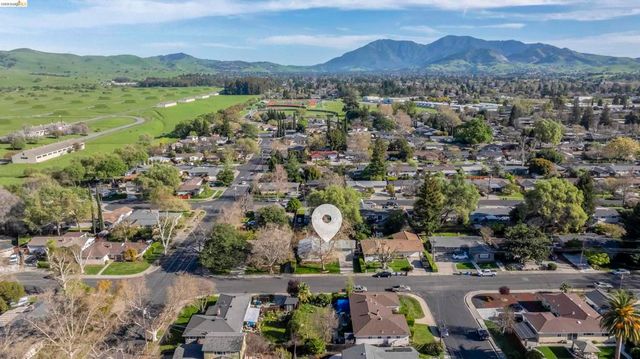 3994 Newcastle Rd, Concord, CA 94519