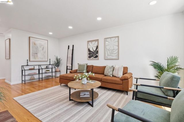 3994 Newcastle Rd, Concord, CA 94519