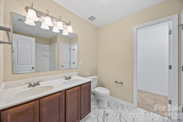 2010 E Park Drive, Lancaster, SC 29720