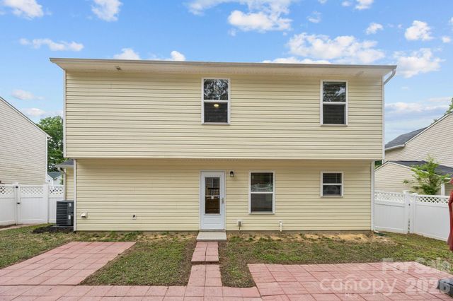 2010 E Park Drive, Lancaster, SC 29720