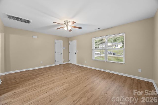 2010 E Park Drive, Lancaster, SC 29720