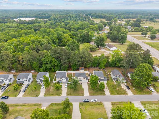 2010 E Park Drive, Lancaster, SC 29720