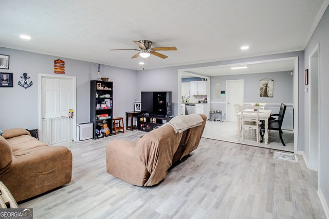579 Lynmore Avenue, Macon, GA 31206