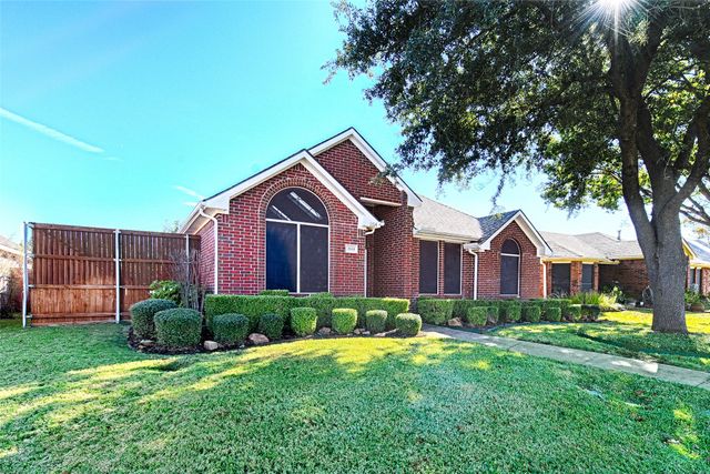 2614 Dandelion Lane, Rowlett, TX 75089