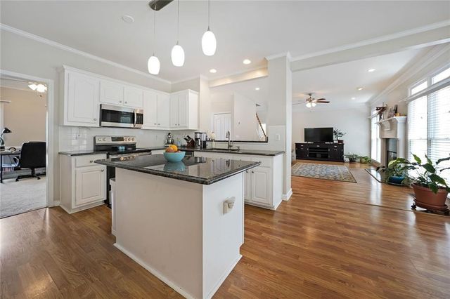 3190 Wood Springs SW Trace, Lilburn, GA 30047