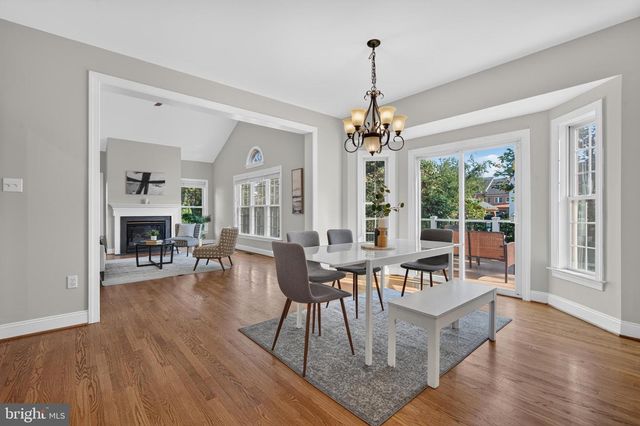 889 BALLOU ST, Herndon, VA 20170