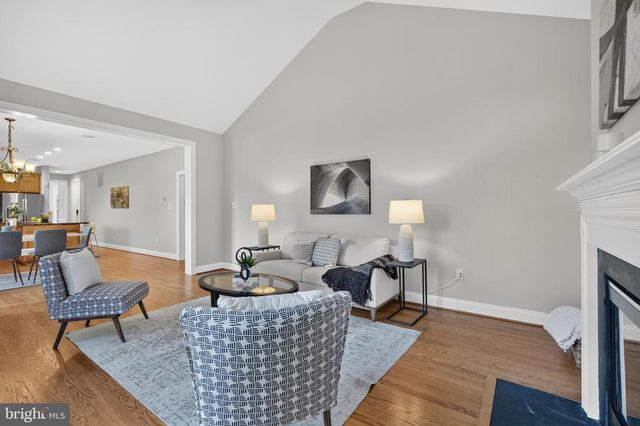 889 BALLOU ST, Herndon, VA 20170