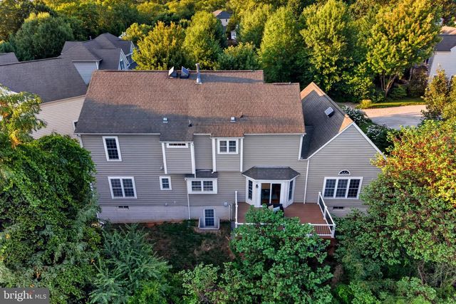 889 BALLOU ST, Herndon, VA 20170