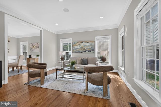 889 BALLOU ST, Herndon, VA 20170