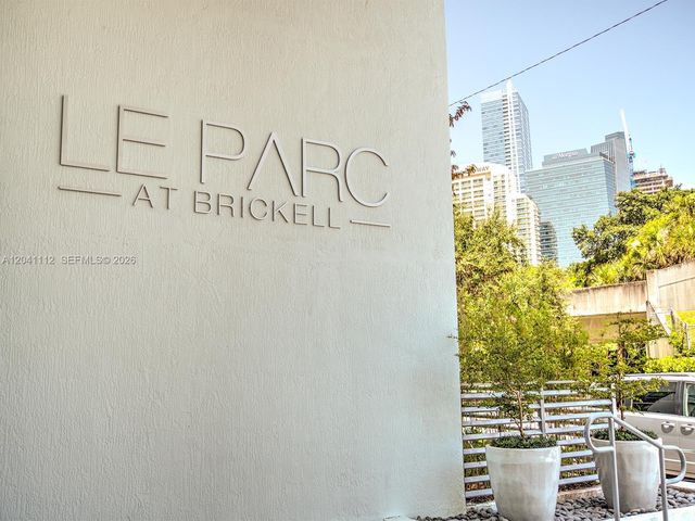 1600 SW 1st Avenue 401, Miami, FL 33129