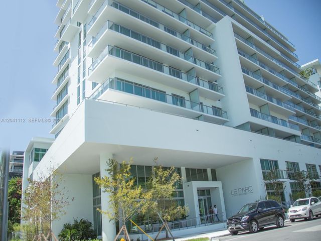 1600 SW 1st Avenue 401, Miami, FL 33129