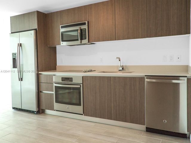 1600 SW 1st Avenue 401, Miami, FL 33129