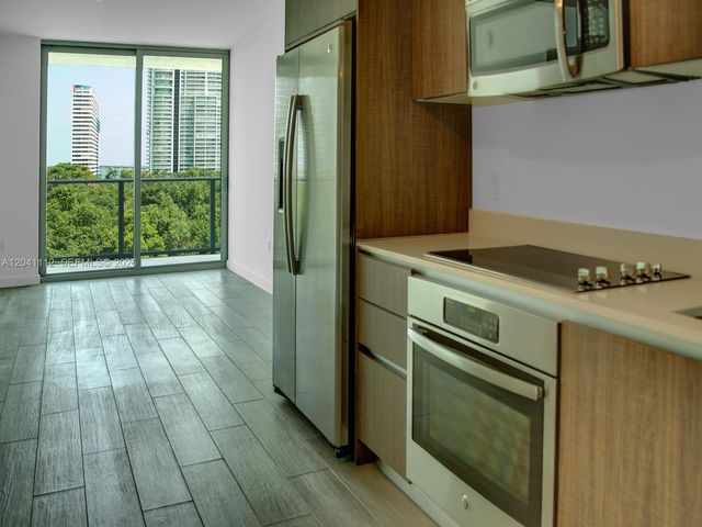 1600 SW 1st Avenue 401, Miami, FL 33129