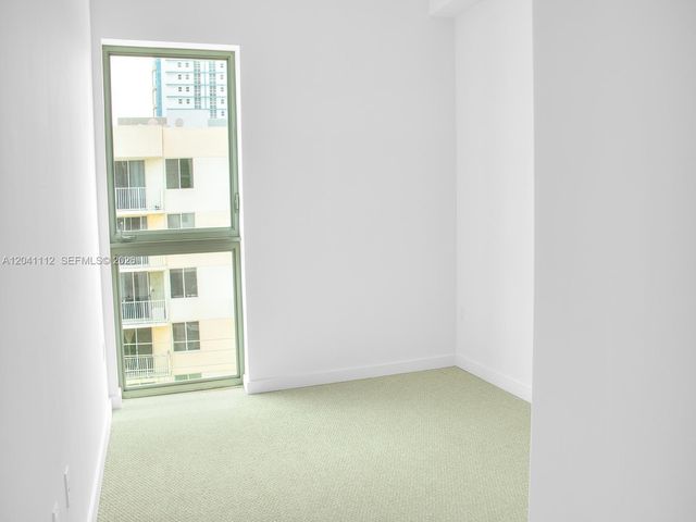 1600 SW 1st Avenue 401, Miami, FL 33129