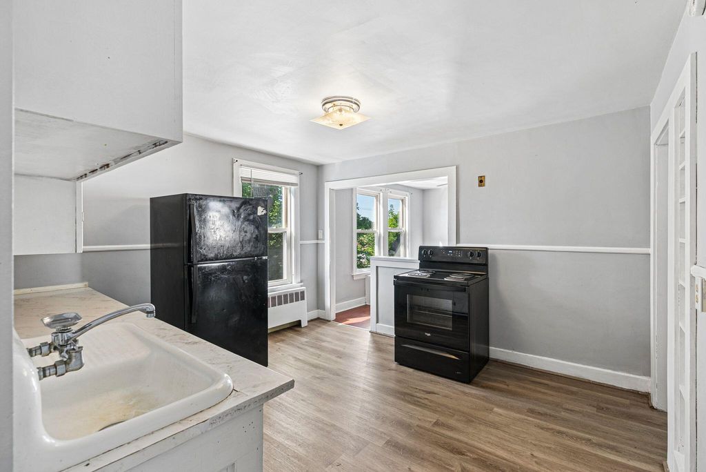 25 Howe Street, Lewiston, ME 04240 — photo 5