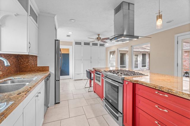 25319 Old Carriage Lane, Spring, TX 77373