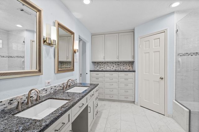 25319 Old Carriage Lane, Spring, TX 77373