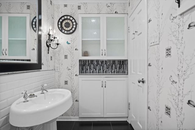 25319 Old Carriage Lane, Spring, TX 77373