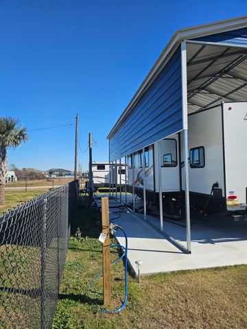 915 W Verdia Drive, Port Bolivar, TX 77650