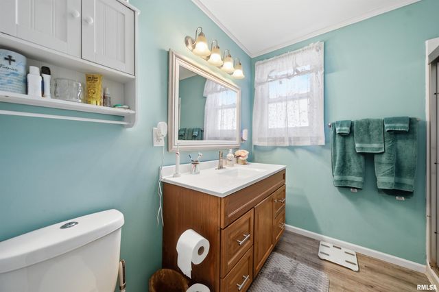 606 S 10TH Street, Pekin, IL 61554