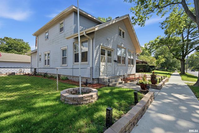 606 S 10TH Street, Pekin, IL 61554