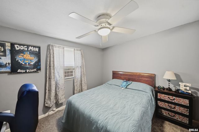 606 S 10TH Street, Pekin, IL 61554