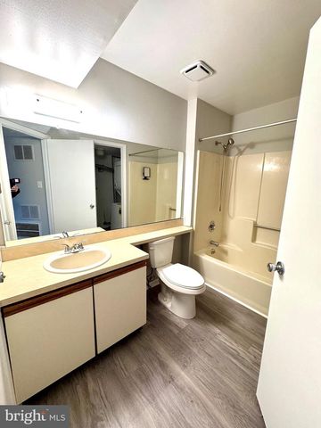 307 WOODLAKE DR, Evesham, NJ 08053